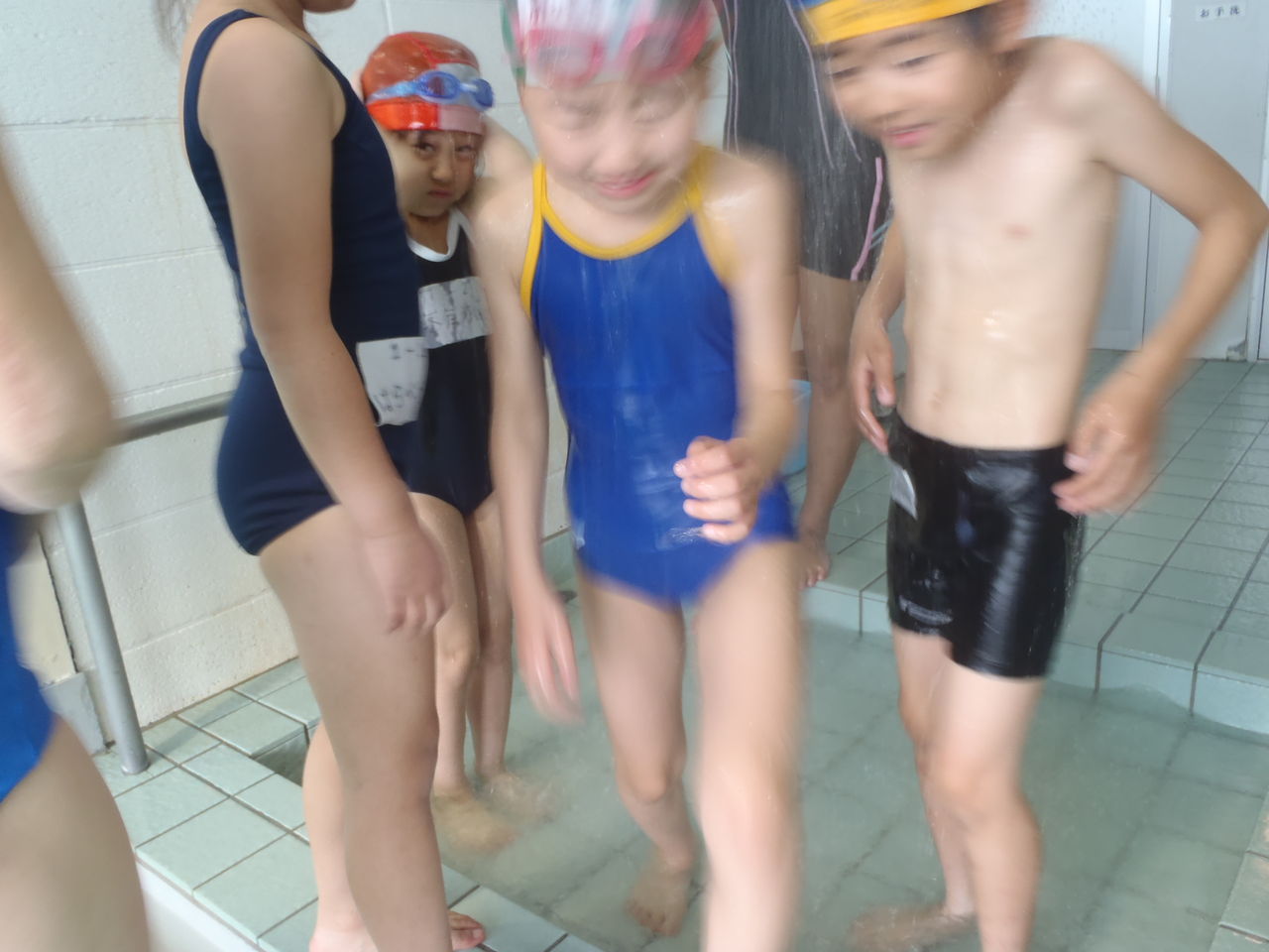 小学生　シャワー 