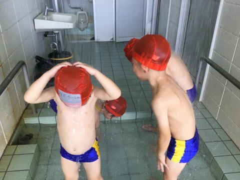 F6444F3E-10FC-4543-9FCA-8DA9807DB4DD