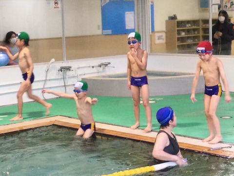 E2C6F049-10D1-4881-B3AB-02BC34682145