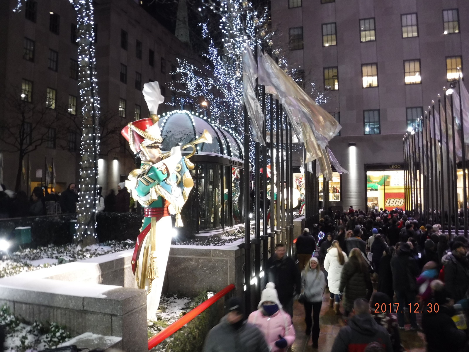 ロックフェラーセンタービル クリスマスツリーとリンク Toyotaboxyのblog