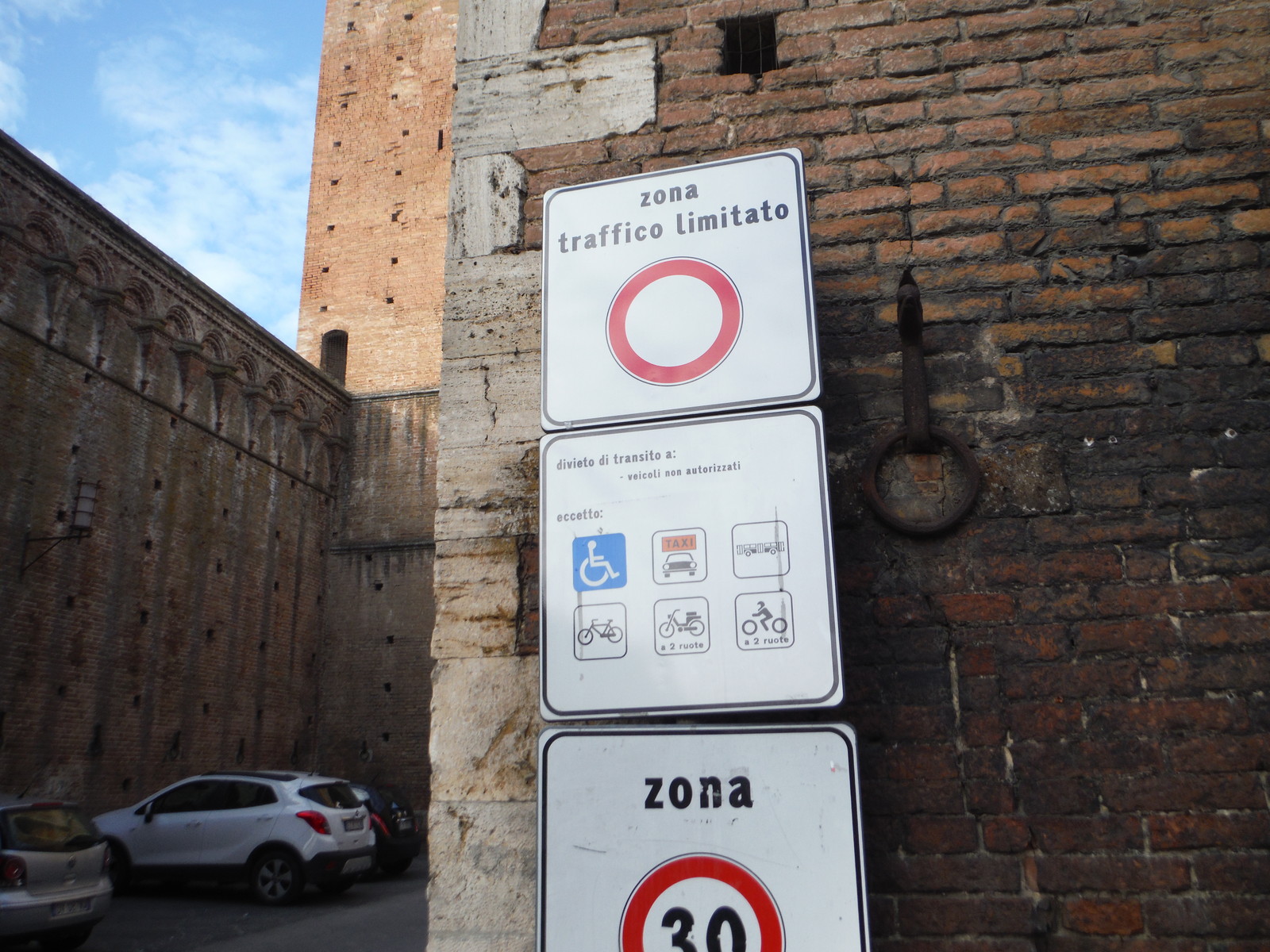 イタリア 高速道路アウトストラーダ Toyotaboxyのblog