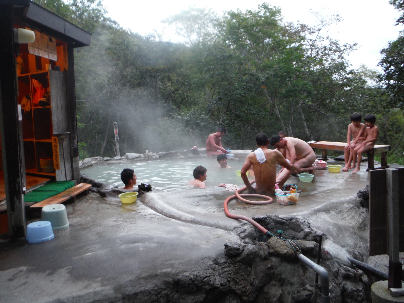 羅臼温泉 熊ノ湯 傍若無人の地元衆に嫌気 Toyotaboxyのblog 羅臼温泉 熊ノ湯 傍若無人の地元衆に嫌気 Toyotaboxyのblog