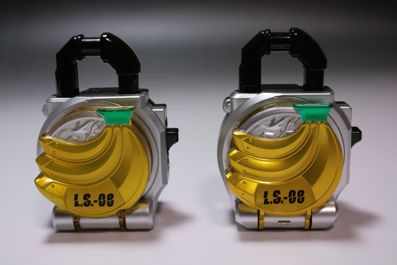 BANDAI - 仮面ライダー　鎧武　ロックシード　DX版ガチャ版混合ベルトあり CSMロックシード 呉島セット【2次：2021年11月発送】｜仮面