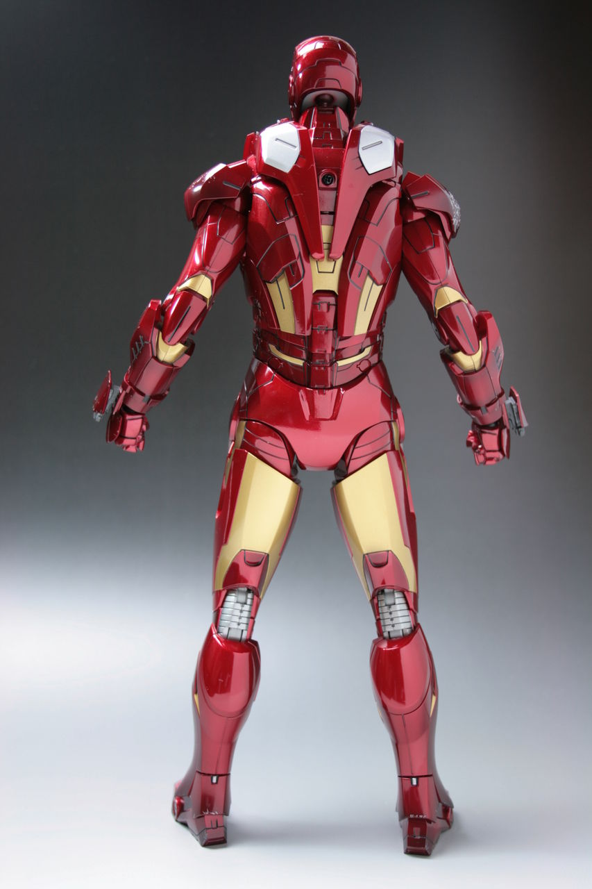 HOTTOYS「アベンジャーズ」アイアンマン・マークⅦのレビュー②