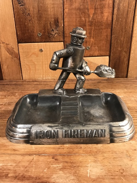 Vintage Iron Fireman Metal Ashtray (1)