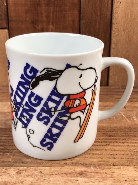 Vintage Peanuts Snoopy “Skiing” Ceramic Mug (1)