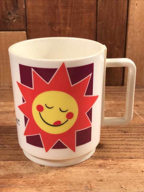 Vintage Kellogg “Raisin Bran Sun” Plastic Mug (1)