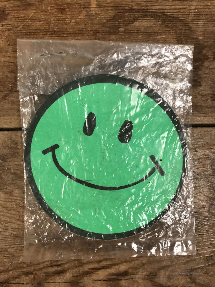 スマイル、ピースマークの小物系70'sビンテージアイテムをネット