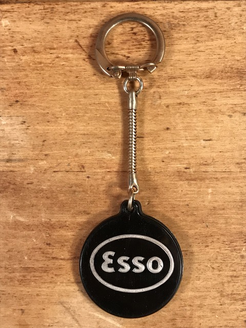 Vintage Esso “Happy Motoring” Key Club Keychain (1)