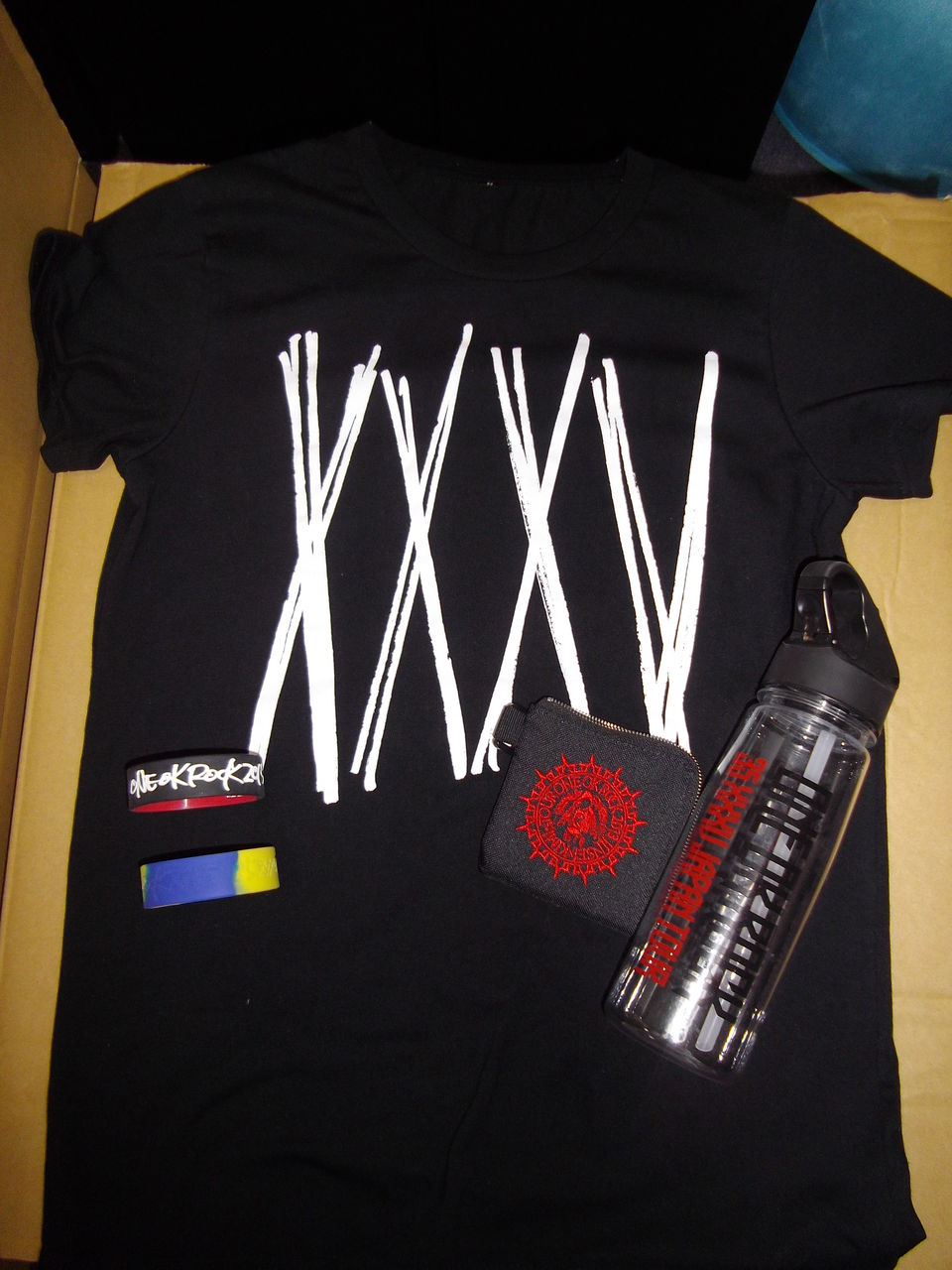福岡県福岡市にアーティストグッズの出張買取にお伺いしました One Ok Rock 35xxxv ワンオク ツアーtシャツ ラバーバンド 無料出張 買い取り 売る おもちゃ買取トイズキング スタッフブログ 全国どこでも出張買取 福岡県福岡市にアーティストグッズの出張買取にお伺いしました One Ok Rock 35xxxv ワンオク ツアーtシャツ ラバーバンド 無料出張 買い取り 売る おもちゃ買取トイズキング スタッフブログ 全国どこでも出張買取