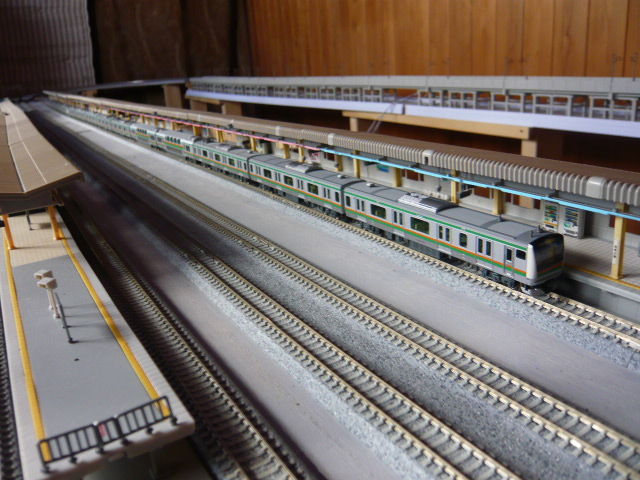 Nゲージ鉄道模型 e233系15両編成 KATO E233系3000番台 東海道線 15両フル編成(E-02編成+E-52編成