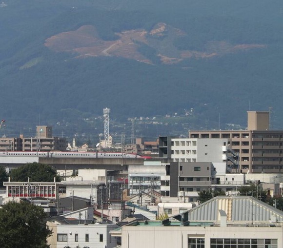 【エネルギー】福島市「ノーモア　メガソーラー宣言」　山地で法面崩壊、土砂流出の被害も　景観、災害…懸念多く