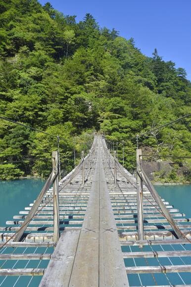 「寸又峡夢の吊り橋」でおきた落石に巻き込まれたったｗｗｗｗｗｗｗｗｗｗｗ