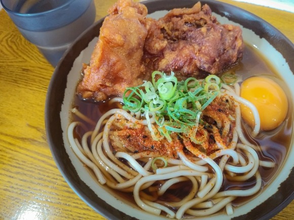 【朗報】「駅そば」とかいう日本一コスパの高い飲食店ｗｗｗｗｗｗｗｗｗｗｗｗ