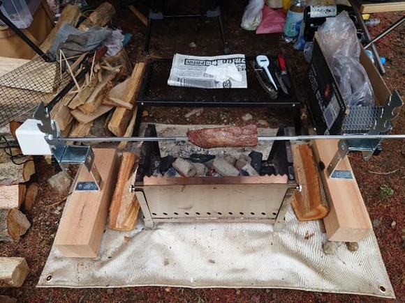 【キャンプ飯】肉塊をグルグル焼くのに憧れて・・・