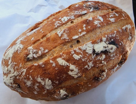 なんで日本人って硬いパン食べないの？