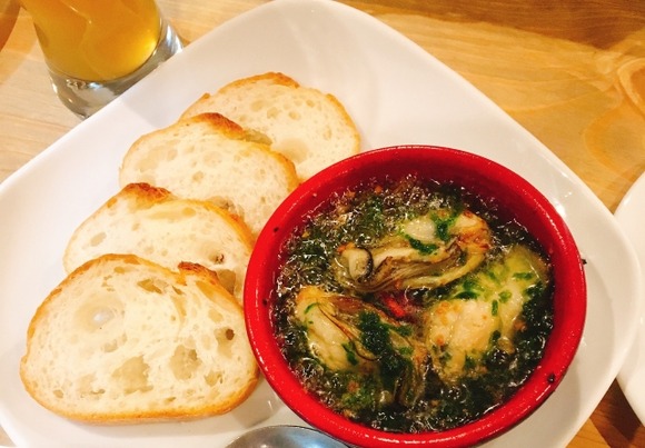 【画像】ワイ、アヒージョの残り汁を飲み干したい