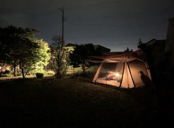 【速報】俺氏、庭で野宿にチャレンジ