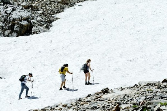 槍に行ってきたけど、ウェーイ系の若者パーティーがうじゃうじゃ…ああいうのがパンパカするんだろうか