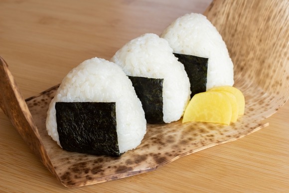 【画像】ワイ出張民、空港で朝メシ