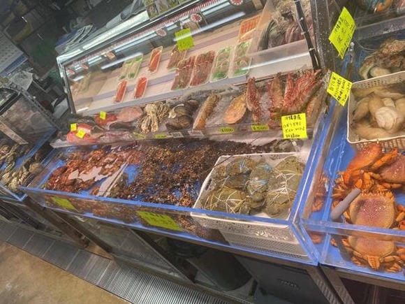 【沖縄旅行】今、商店街にいますwwww