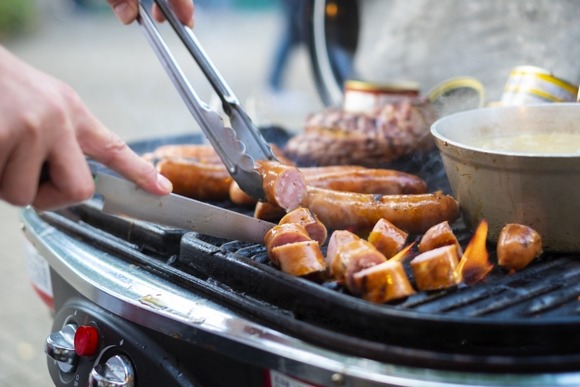 【悲報】BBQ店オーナー「陽キャは二度とウチに来るな」