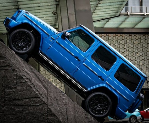 SUV「デカいです、立駐入りません、タイヤ高いです、オフロードは行きません」←こいつ
