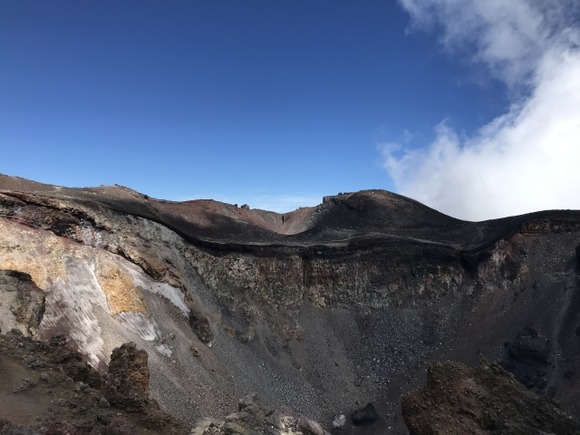江戸時代に富士登山してた日本人エグすぎ