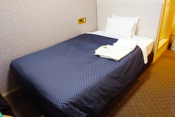 一人旅好きな奴って宿に金掛けない傾向あるよな