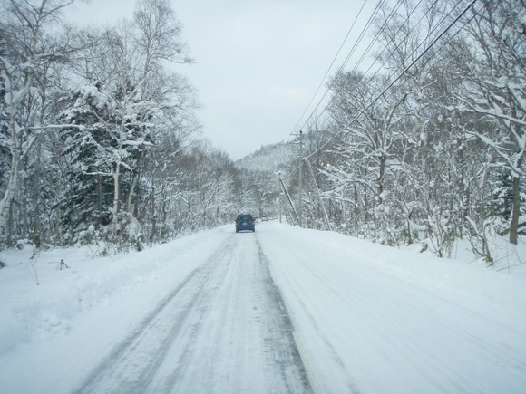タイヤが雪でスタックした時の絶望感は異常