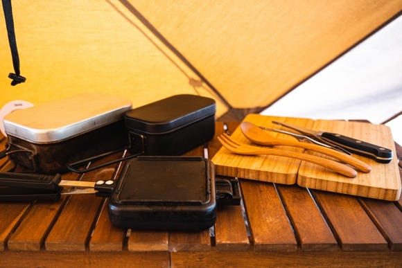 【キャンプ飯】カオマンガイ(蒸し鶏乗せご飯)醤油ダレとスープ