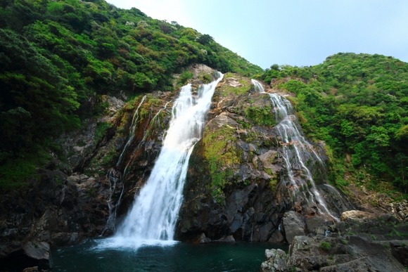 【動画】台風の影響で、屋久島の滝はすごいことになっている！