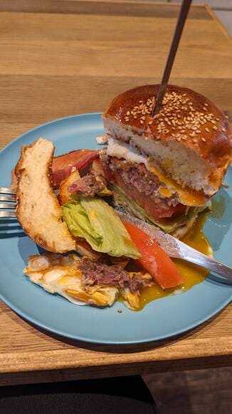 【画像】今から1個1400円のハンバーガー食うわｗｗｗｗｗｗｗｗｗｗｗ