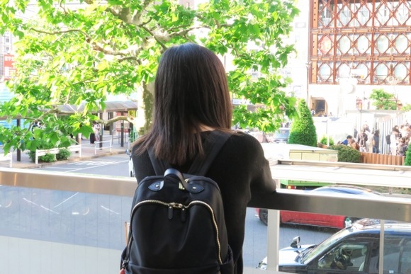 女がリュック使わない理由