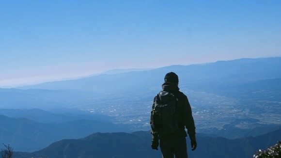 親父が「山登ろう山の墓楼絶対楽しい」って言うから大山登ったけど
