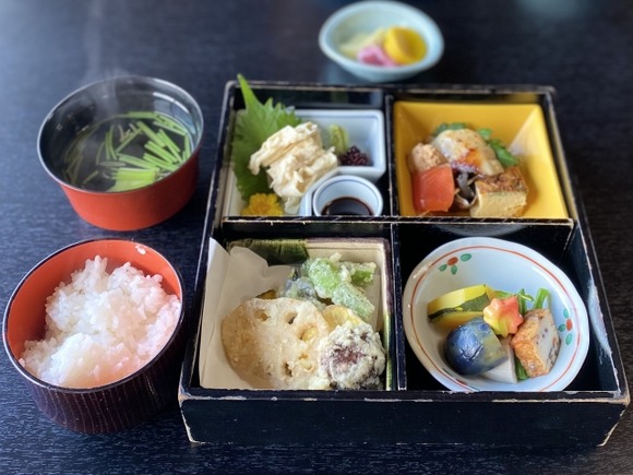 関東人「京都の料理は味が薄い、観光は良いけど飯が残念」　京都民ワイ「ほう」