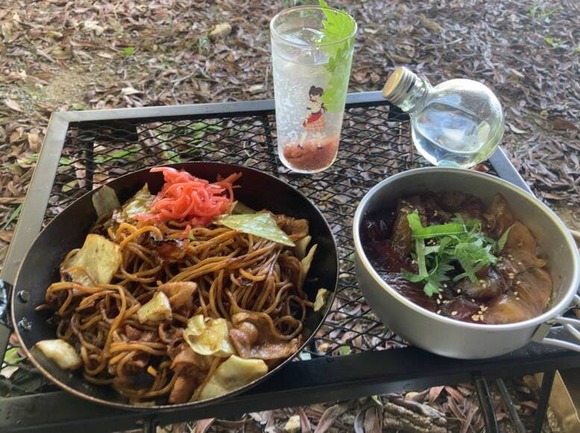 【画像】鉄ヲタのラブライバー、灼熱のキャンプ