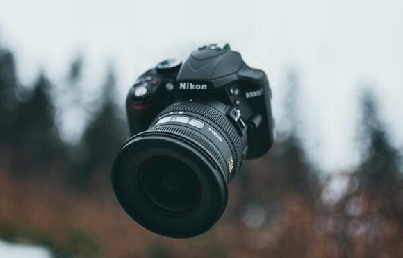 nikon