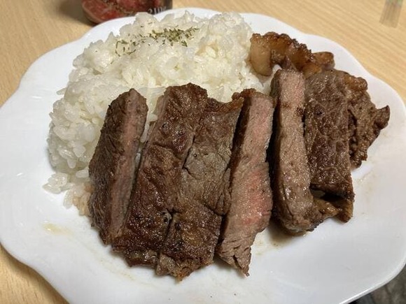 【画像】クリスマスだしステーキ焼くよ！
