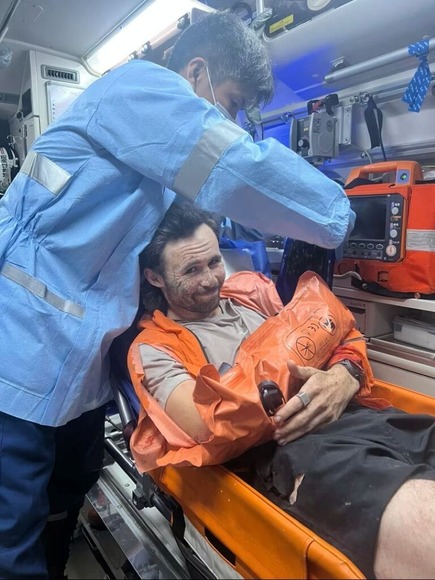 ニュージーランド出身のランナー、日本の妙高の森でクマと格闘「一かみで腕をやられた」