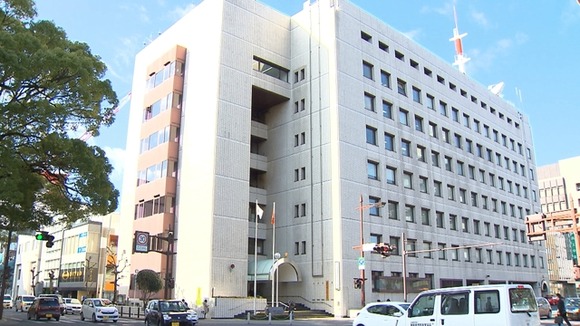 南アルプス易老岳で大阪府の会社員の53歳男性救助　登山中に足をつって歩けず　ヘリ救助