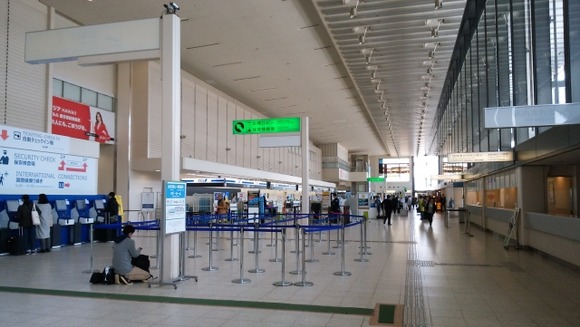 空港保安検査員「これ、ナイフでは？」彡(^)(^)「これはええねん」