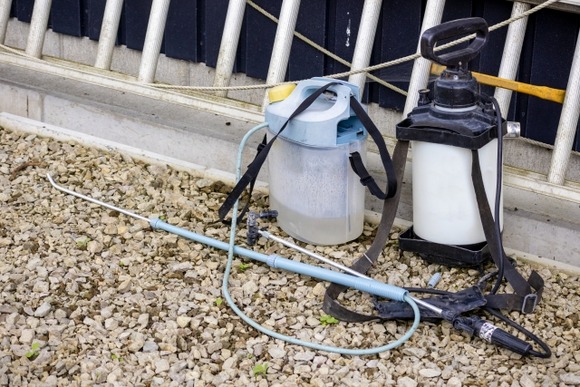 【悲報】害虫駆除「2,800円から」のはずが…請求は11万円