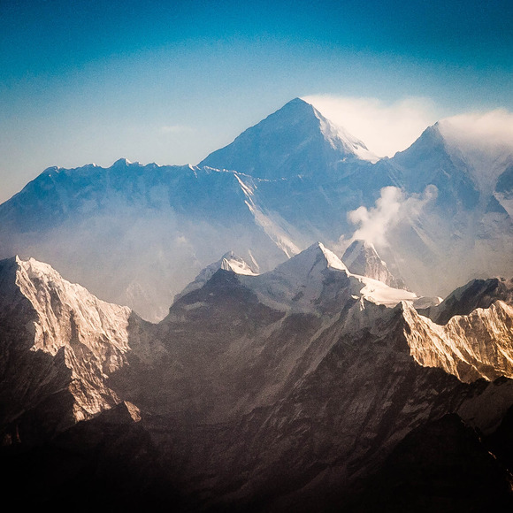 Mount_Everest_morning