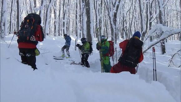 【青森】「かまくらで一晩過ごした」男性2人を無事救出！