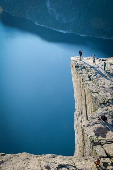 小袋に入ったバウムクーヘン(小さいのを4分割くらいに割ってるやつ)を 行動食に持ってきてる人がいたなー