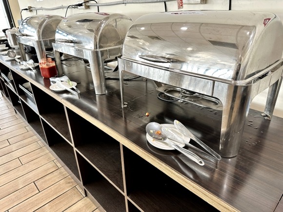 【画像】ワイ、お腹いっぱいなのに朝食バイキング