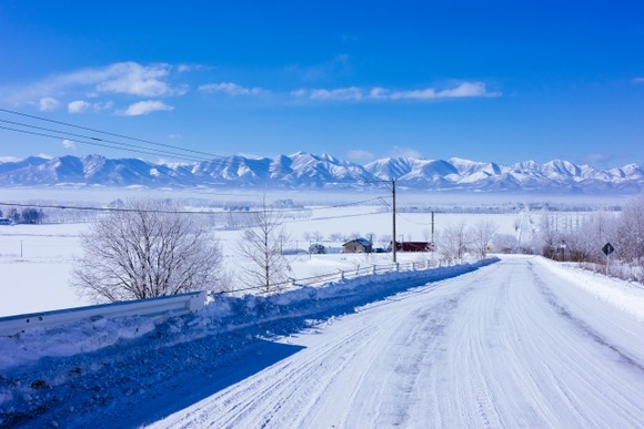 バカ「北海道は雪まみれなんだあああああああ」