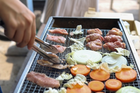 Twitterトッモ「ウェーイw（ワイ以外でBBQ）」
