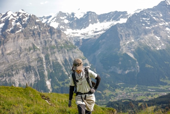 ソロで怖いとこよく行けるな…滑落したり熱中症で倒れても誰にも気づかれないなんて恐ろしいわ
